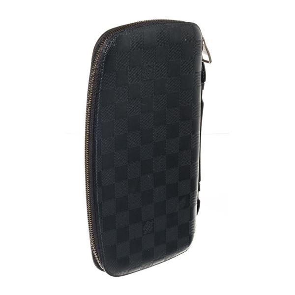 Louis Vuitton Black Taiga Leather Atoll Organizer Clutch