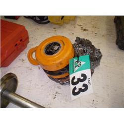 CENTRAL MACHINERY 1 TON CHAIN HOIST