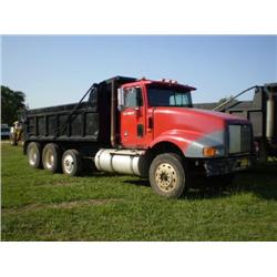 INTERNATIONAL 9400 TRI AXLE DUMP TRUCK , s/n 2HSFHMCR7MC049724:
