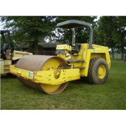 BOMAG BW213DH-2 VIBRATORY SMOOTH DRUM COMPACTOR , s/n 109400890140U: