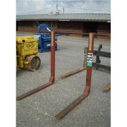 CONSTRUCTION TECHNOLOGY 4ft. CURL-ON FORKS TO FIT WHEEL LOADER