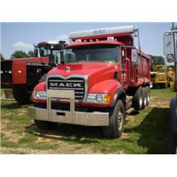MACK CV713 GRANITE TRI AXLE DUMP TRUCK s/n 1M2AG11Y05M032287