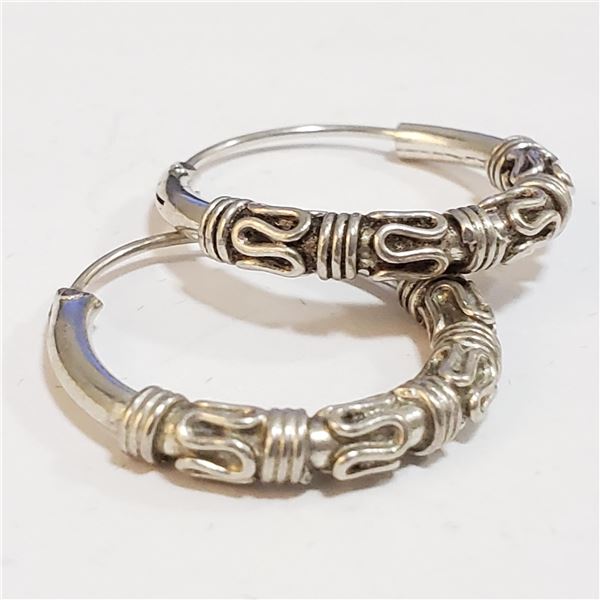 JP1066-159 SILVER HOOP EARRINGS