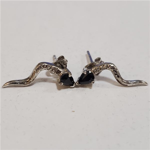 JP1066-198 SILVER ONYX EARRINGS