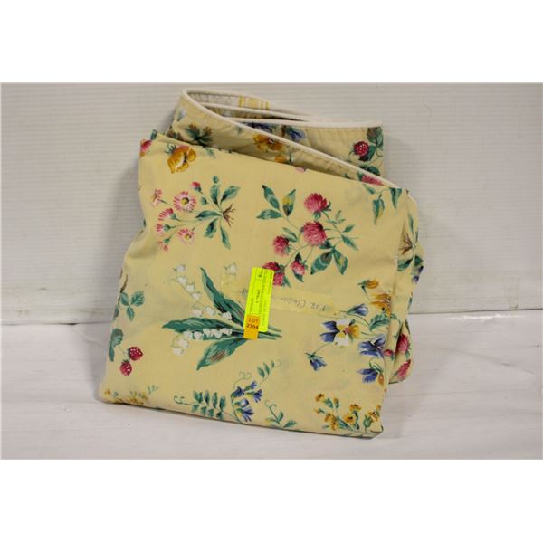 LIZ CLAIBORNE AT HOME KING SIZE FLORAL DUVET