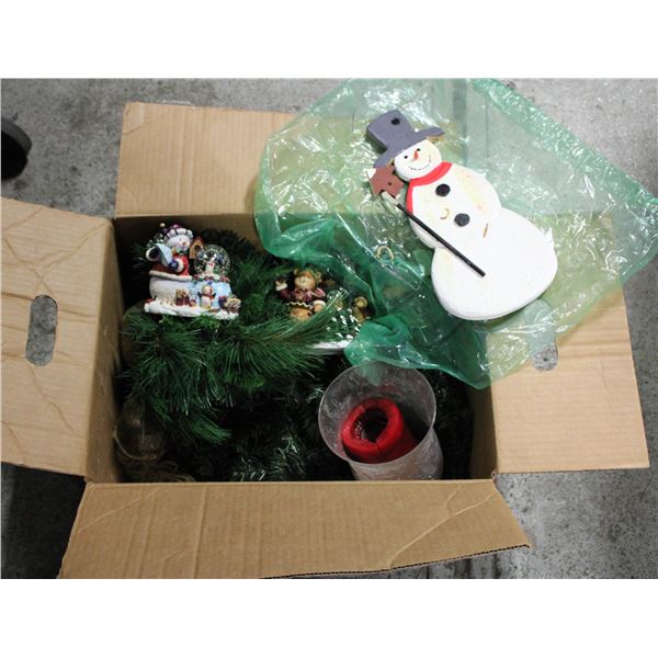 LOT OF CHRISTMAS GREENERY AND CANDLES