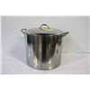 Image 1 : LARGE SOUP POT/TOUREEN + LID