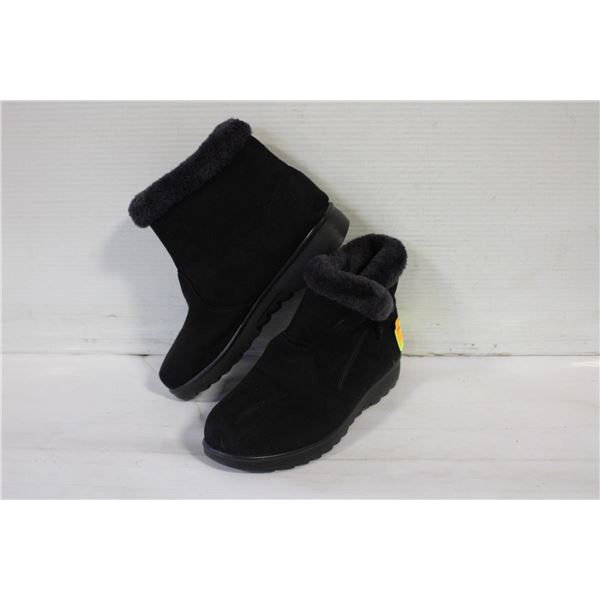 WINTER FUZZY BOOTS WOMENS SIZE 6