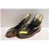 Image 1 : VINTAGE SEAL SKIN SIZE 8 PAJAR BOOTS-ESTATE