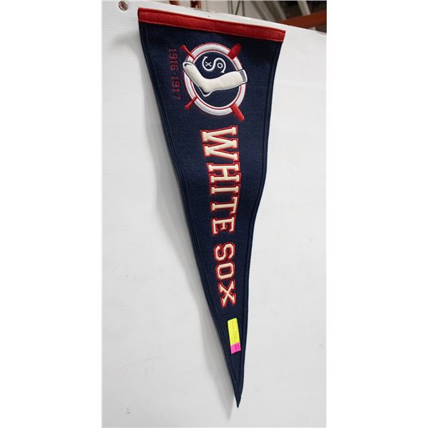RETRO WHITE SOX PENNANT