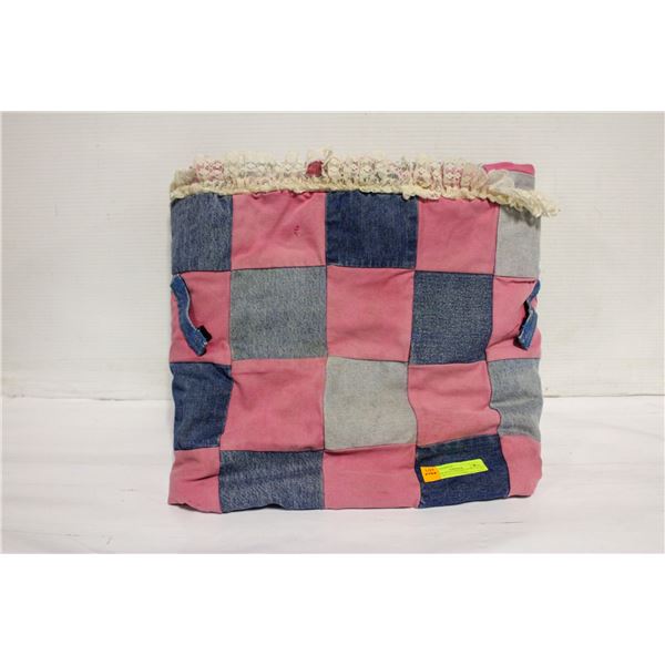 VINTAGE PATCHWORK QUILT JEAN & PINK W/LACE EDGING