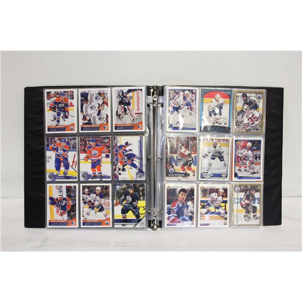 BINDER VINTAGE OILERS COLLECTOR CARDS
