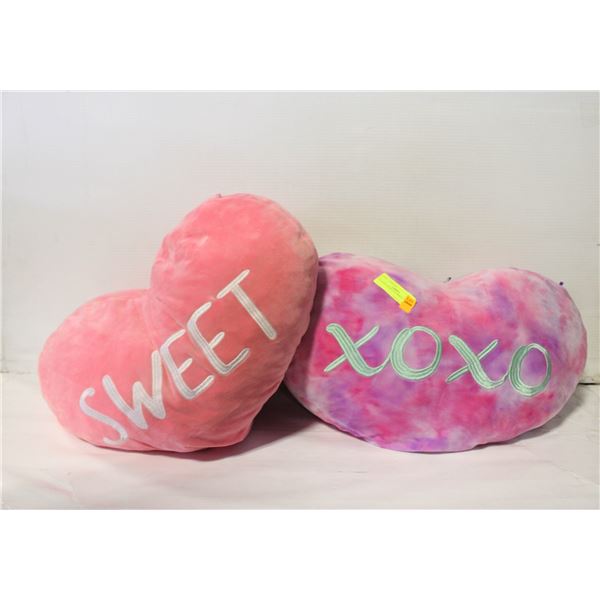 2 LARGE HEART SQUISHMALLOWS
