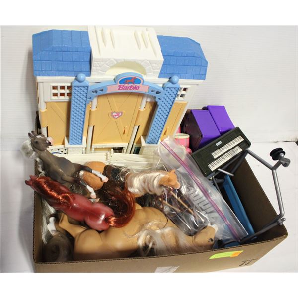 BARBIE HORSE STABLES & SKI & MUSIC - ESTATE