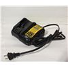 Image 1 : DEWALT BATTERY CHARGER DCB107