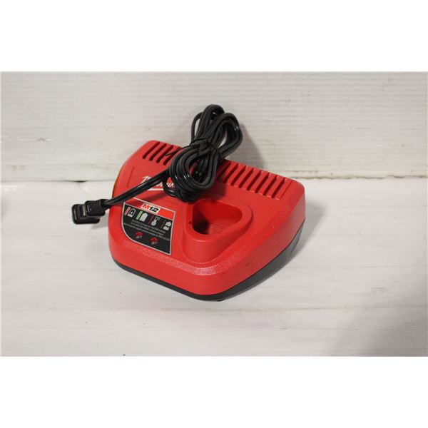 MILWAUKEE M12 CHARGER