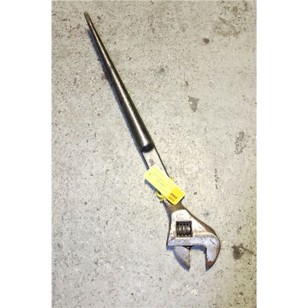 18" KLEIN ADJUSTABLE SPUD WRENCH 1-1/4"
