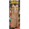 Image 1 : NEW ALEX AND EVE GOLD SEQUIN GOWN SIZE 18
