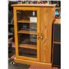 Image 1 : VINTAGE OAK ENTERTAINMENT STAND WITH AUDIO/