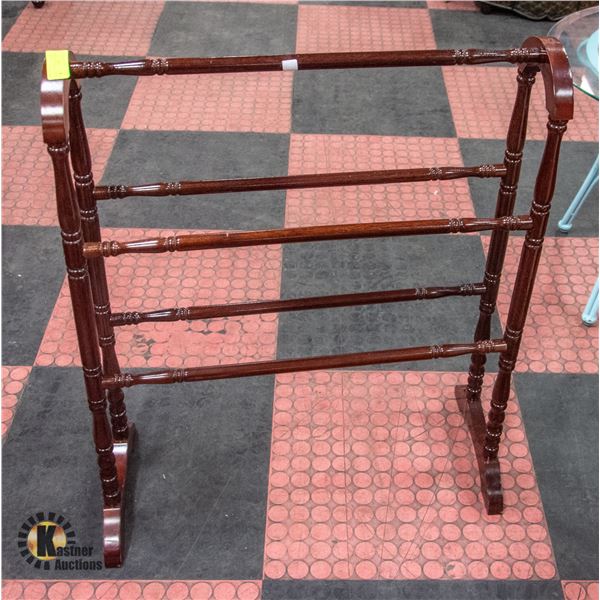 WOODEN QUILT RACK H-32.5 INCHES L-27 INCHES
