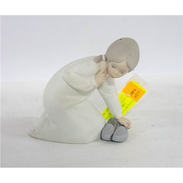 MATTE LLADRO LITTLE GIRL WITH SLIPPERS #4523