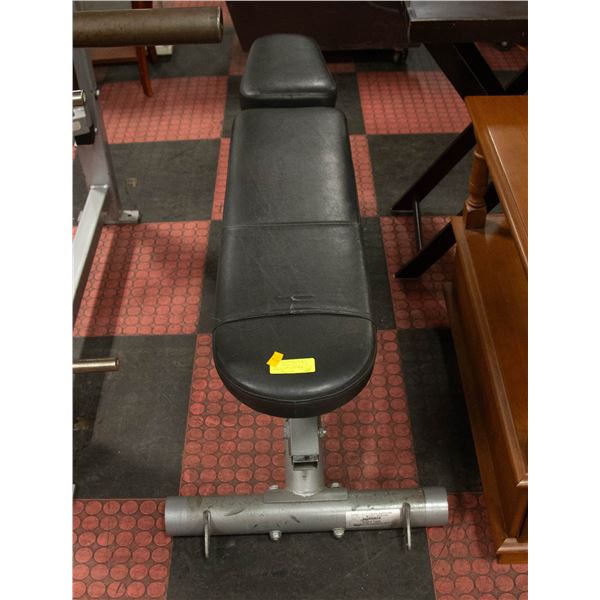 ADJUSTABLE WEIGHT LIFTING BENCH