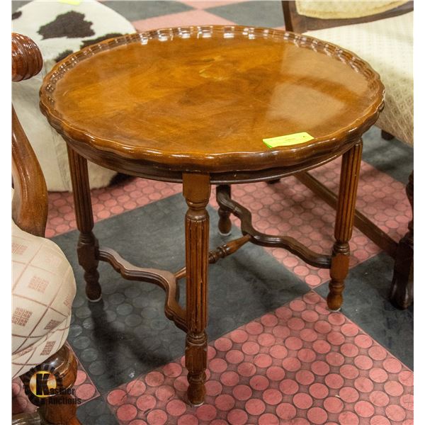 ANTIQUE PIE CRUST OCCASSIONAL ROUND