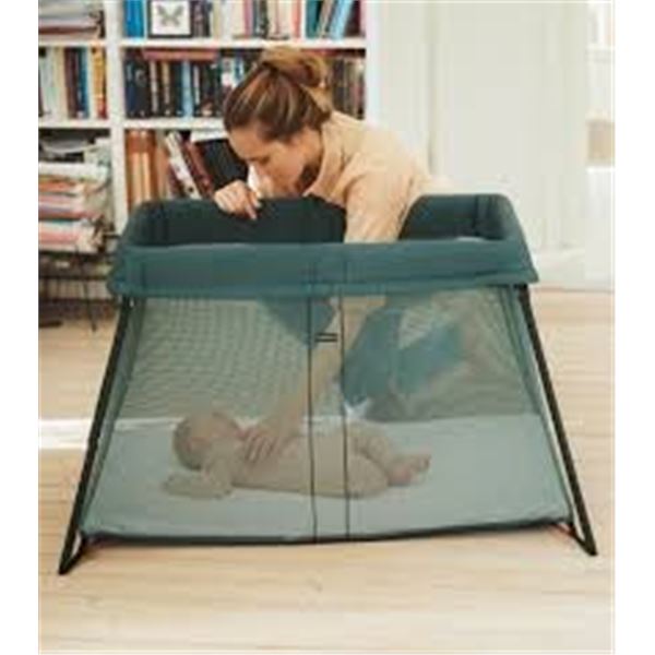 NEW BABYBJORN PLAY YARD LITE - DARK GREEN