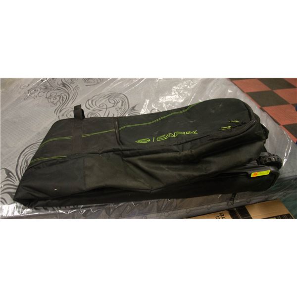 SNOWBOARD CARRING BAG ON WHEELS
