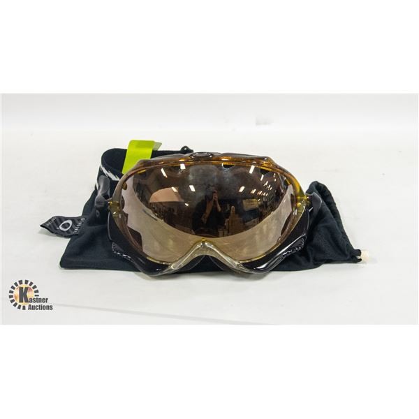PAIR OF SNOW BOARD GOGGLES