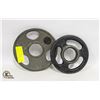 Image 1 : PAIR OF 2.5LB METAL PLATE WEIGHTS