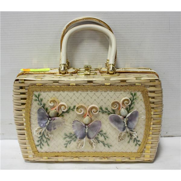 NEW VINTAGE SHELL EMBROIDED HANDLED PURSE