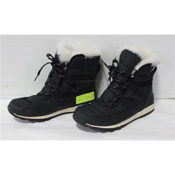 SOREL SIZE 9.5 US WOMENS INSULATED BOOTS