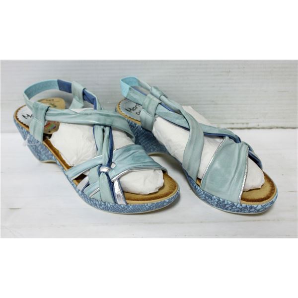 NEW IN THE BOX MARIA COLOURS PLATFORM SANDALS SZ 8