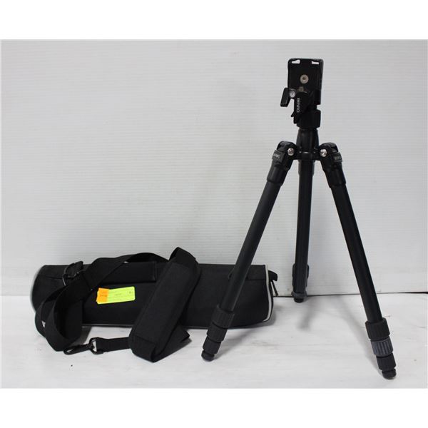 BENRO PROFESSIONAL TELESCOPIC TRIPOD IN ORIGINAL