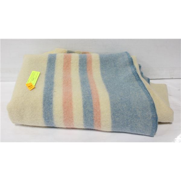 VINTAGE AUERS PURE WOOL MADE IN CANADA