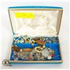 Image 1 : ESTATE BLUE VELOUR JEWELRY BOX FULL OF ESTATE
