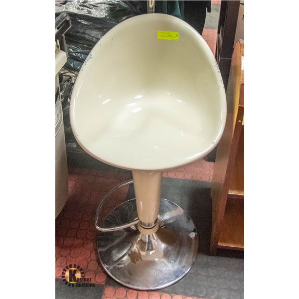 CREAM COLORED BAR STOOL