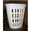 Image 1 : WHITE PLASTIC LAUNDRY BASKET 22" TALL