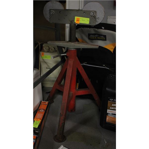 PIPE STAND