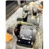 Image 3 : (3) Hydronic #P820-40 Pumps