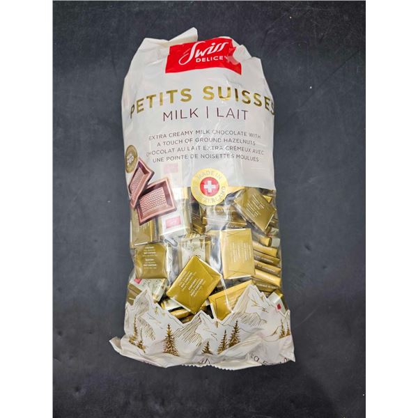 Swiss Delice Milk Chocolate with a touch of ground hazelnut Chocolate (1.5kg)