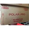 Image 1 : Polar Pro Medium Weight Plastic Forks (Box of 1000)