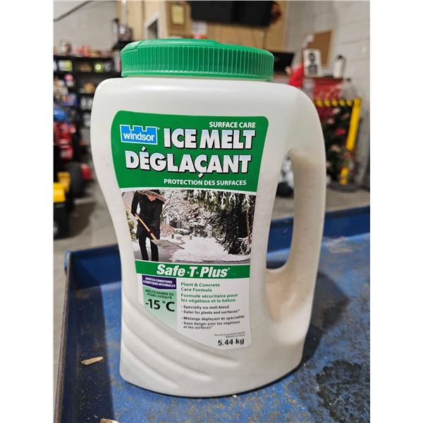 Windsor Surface Care Ice Melt Safe*T*Plus Plant & Concrete Care Formula Melts Down To -15°C   - 5.44