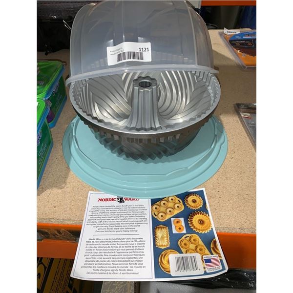 Nordic Ware Cake Pan with Cover and Base Set