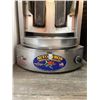 Image 2 : Auto-Gyros Vertical Broiler with Heating Elements Made of stainless steel, the unit is designed for 