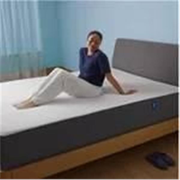 Casper Queen Select 4-Layer Premium Foam Mattress 60″ x 80″ x 12″.