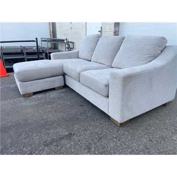 Thomasville 2-Piece Fabric Sofa Chaise