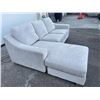 Image 4 : Thomasville 2-Piece Fabric Sofa Chaise