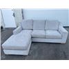 Image 5 : Thomasville 2-Piece Fabric Sofa Chaise